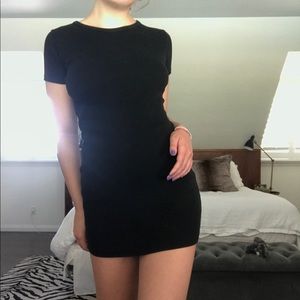 black ribbed form fitting t-shirt dress ‼️